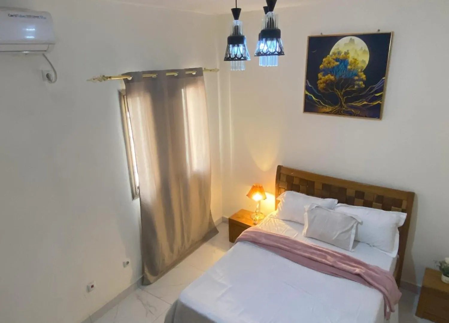 Appartement Chic D'Une Chambre Avec Balcon A Medina, Dakar